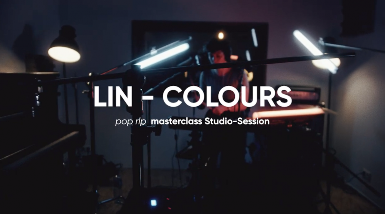 Screenshot aus LIN's Video mit Songtitel im Bild